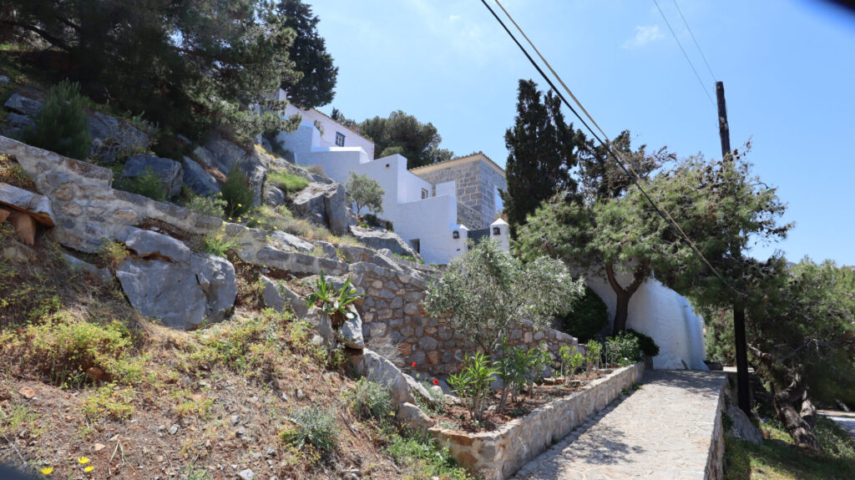 Hydra Island