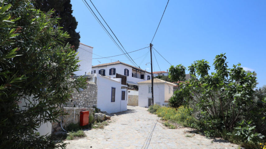 Hydra Island