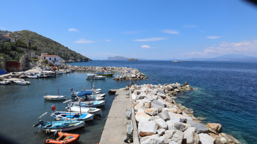 Hydra Island