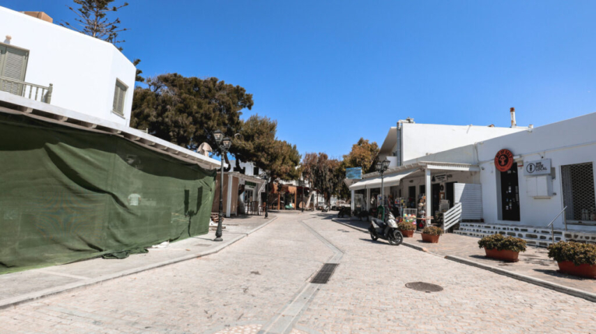 naoussa village greece