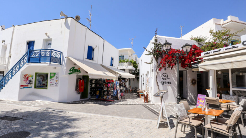 naoussa village greece