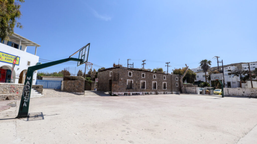 naoussa village greece