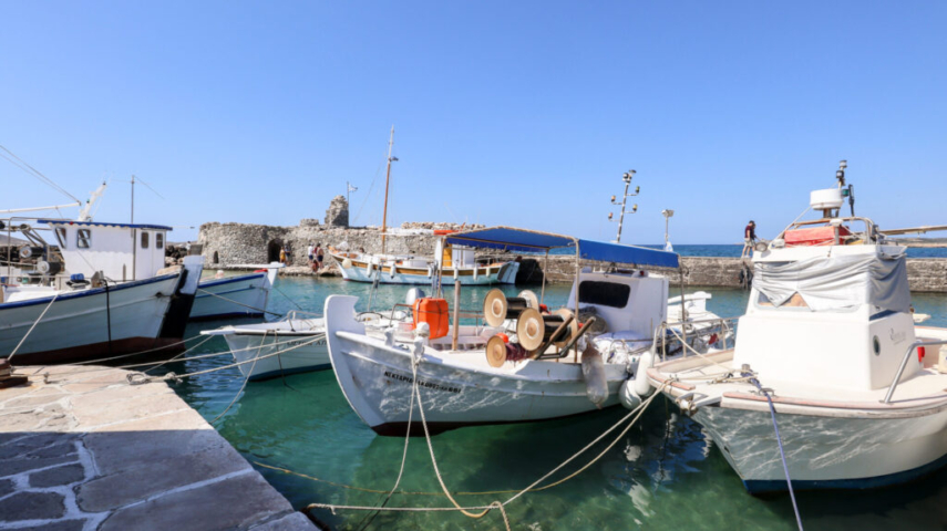 naoussa village greece