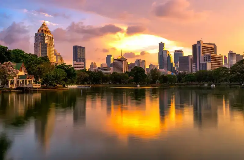Sunset at Phra Sumen Fort