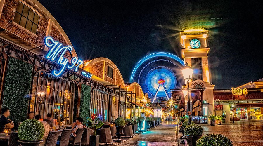 Asiatique The Riverfront